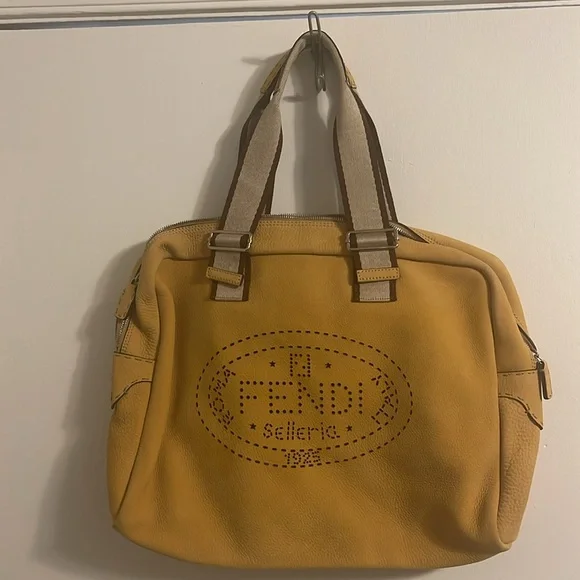 Fendi Tote Bag - Picture 2 of 8